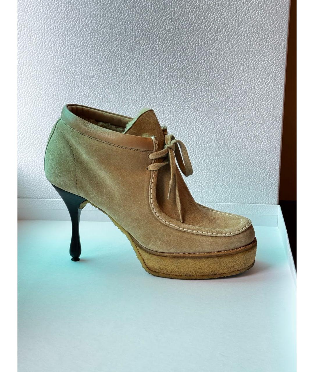MARC JACOBS Бежевые нубуковые ботильоны, фото 9