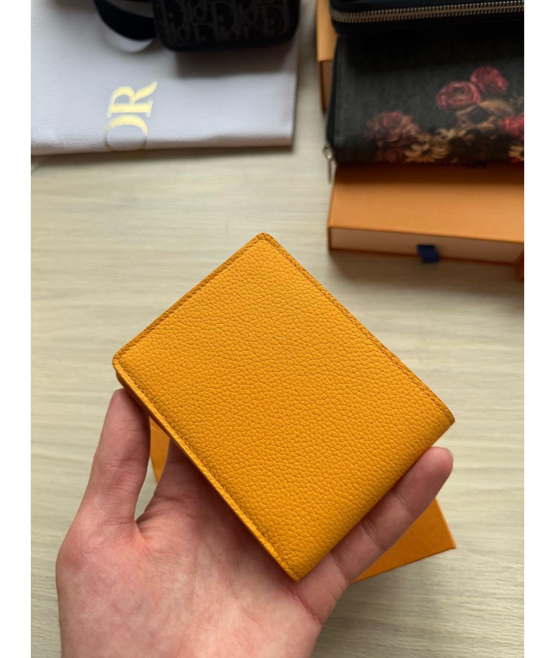 LOUIS VUITTON Оранжевый кожаный кошелек, фото 2