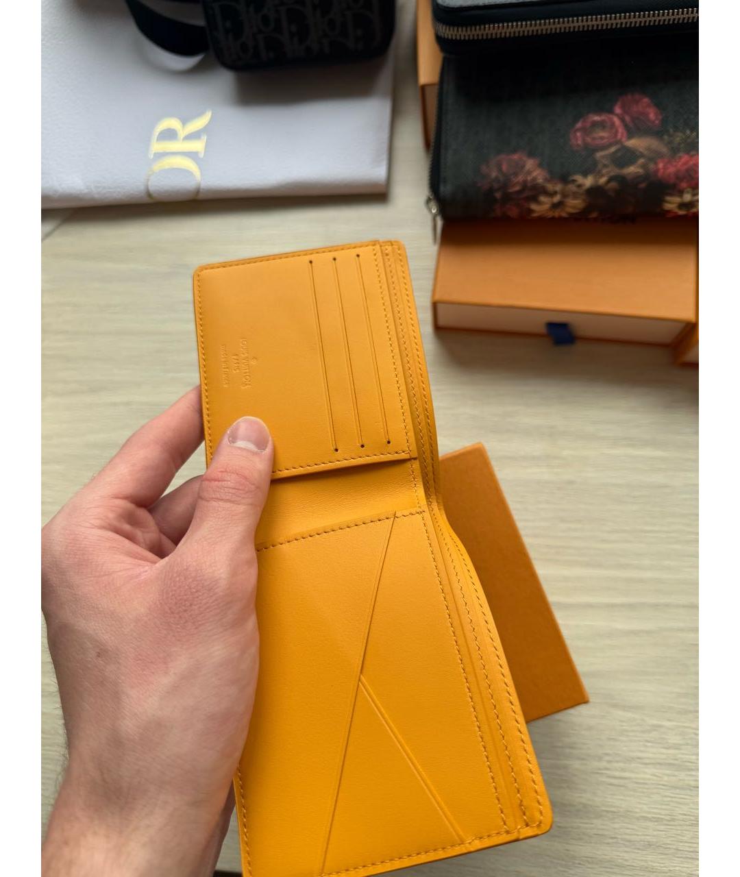 LOUIS VUITTON Оранжевый кожаный кошелек, фото 3