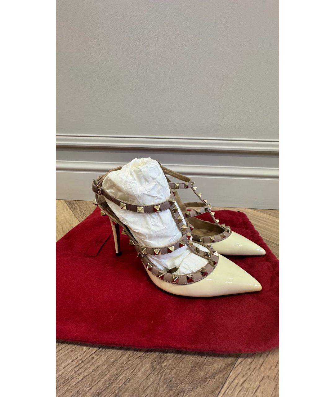 VALENTINO Бежевые туфли из лакированной кожи, фото 6