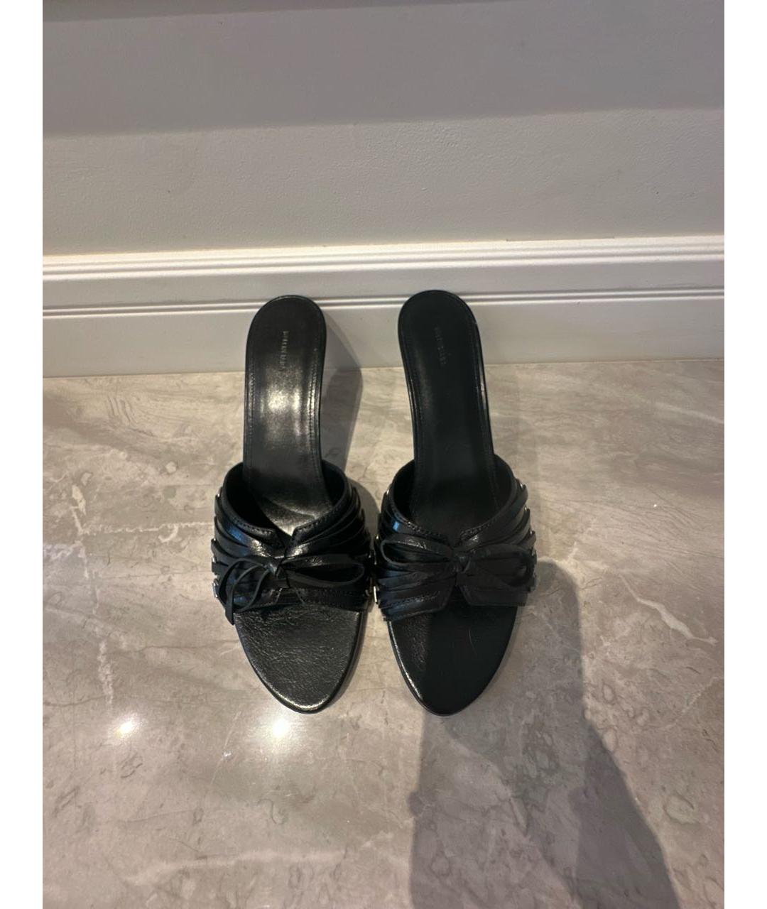 BALENCIAGA Черные кожаные мюли, фото 2