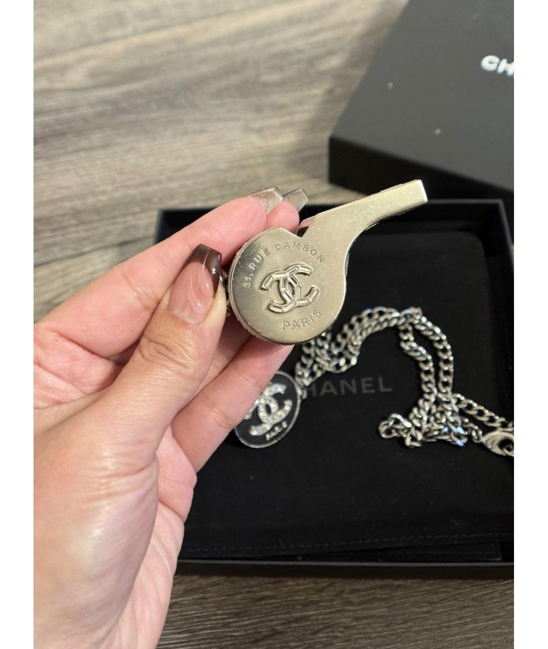 CHANEL Серебрянный металлический кулон, фото 3