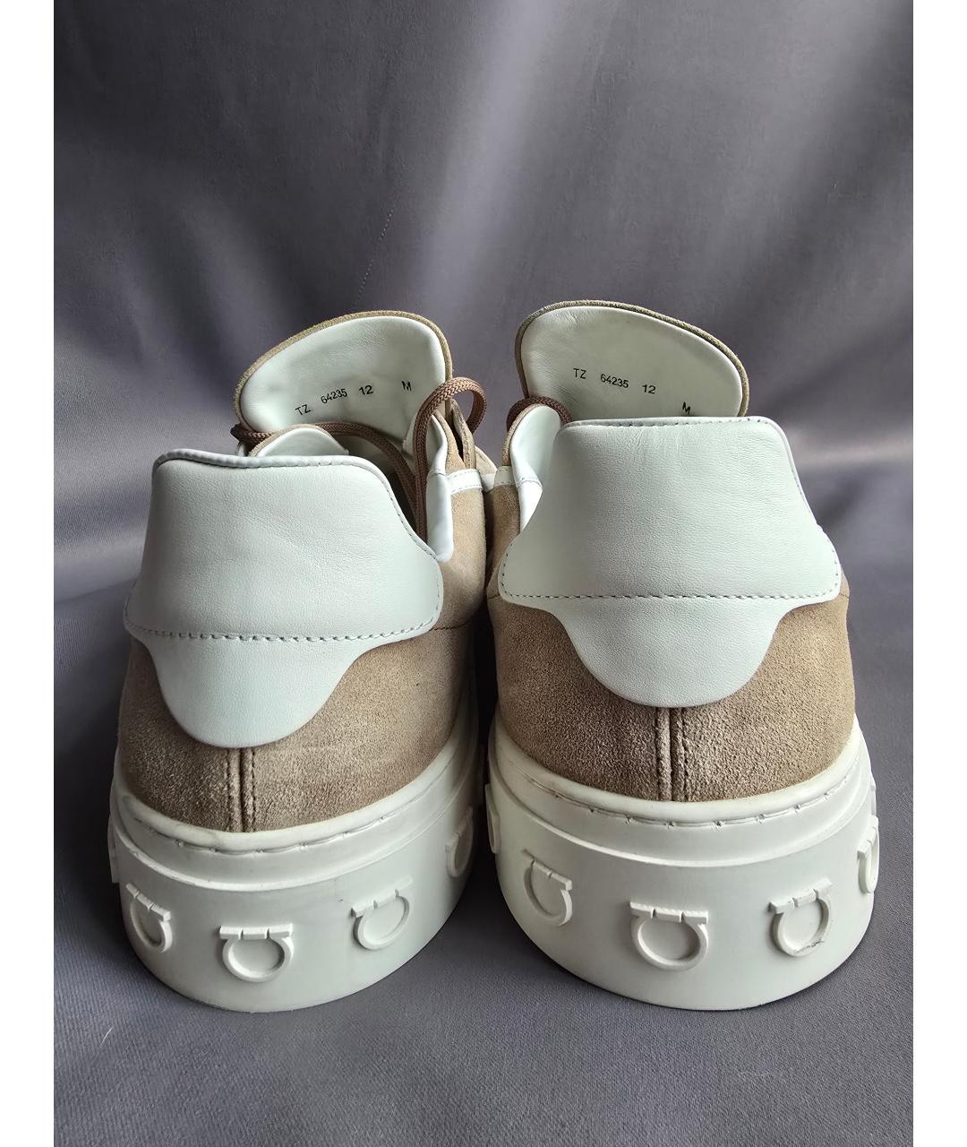 FERRAGAMO Бежевые замшевые низкие кроссовки / кеды, фото 3