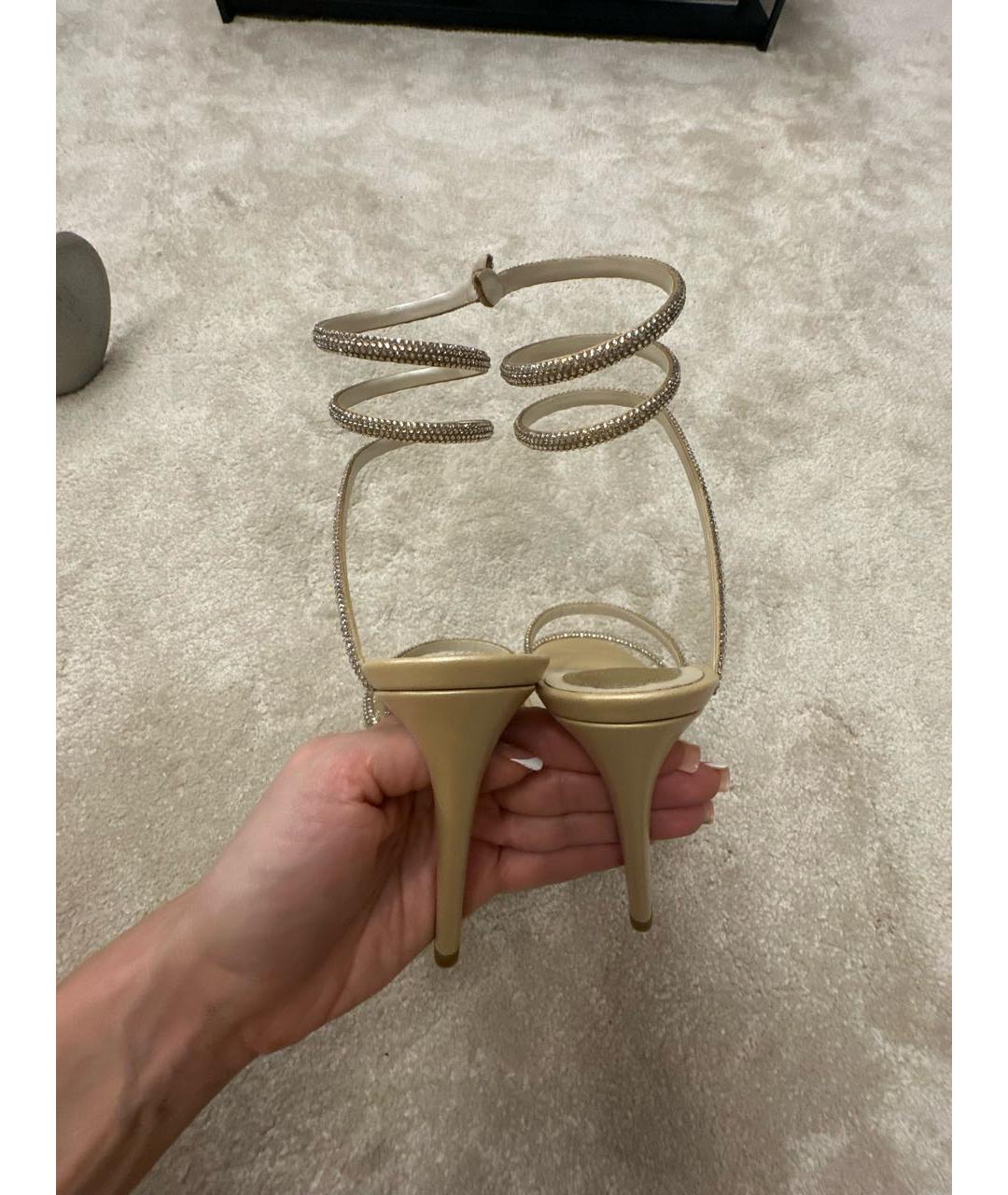 RENE CAOVILLA Золотые кожаные босоножки, фото 4
