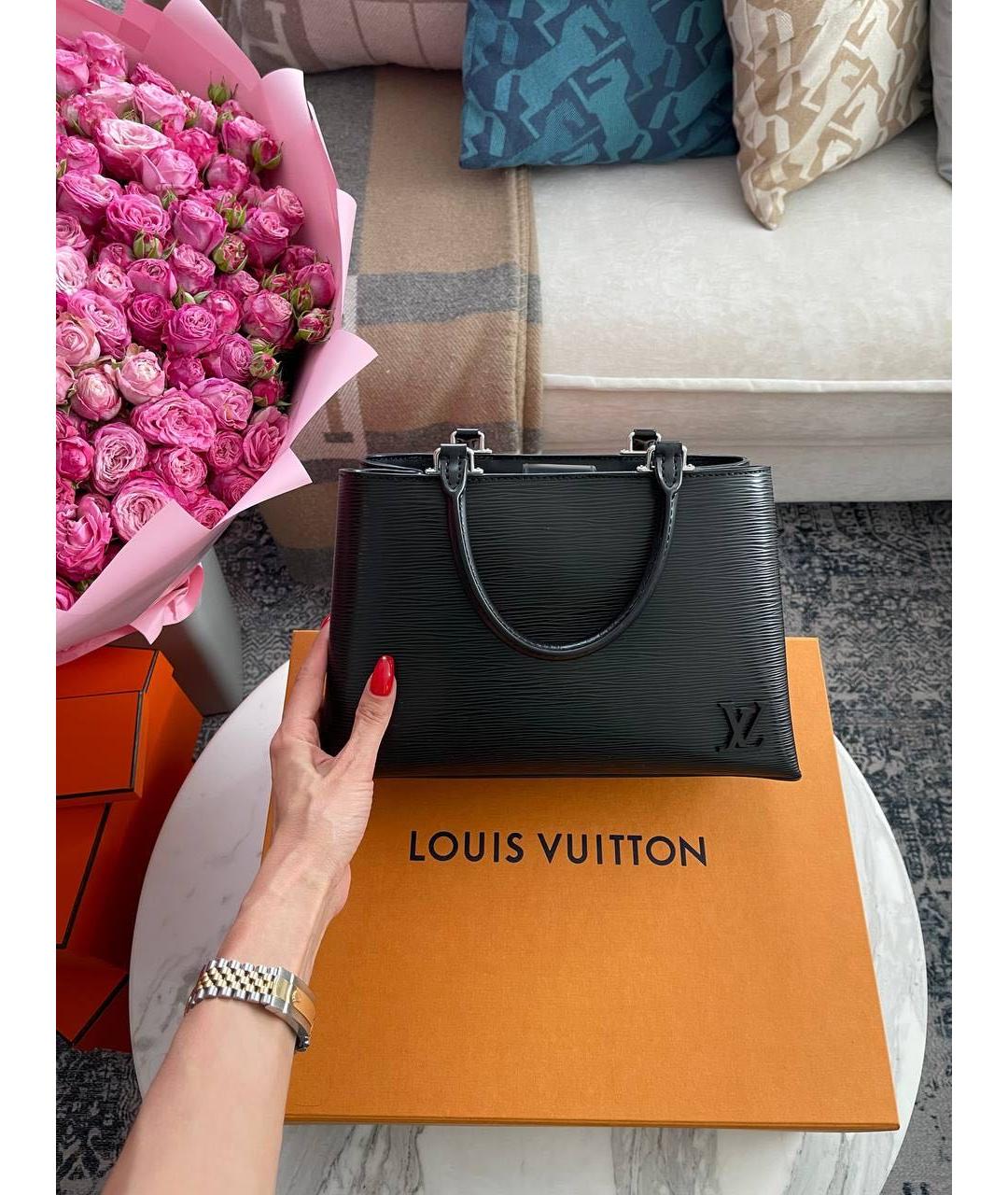 LOUIS VUITTON Черная кожаная сумка с короткими ручками, фото 2