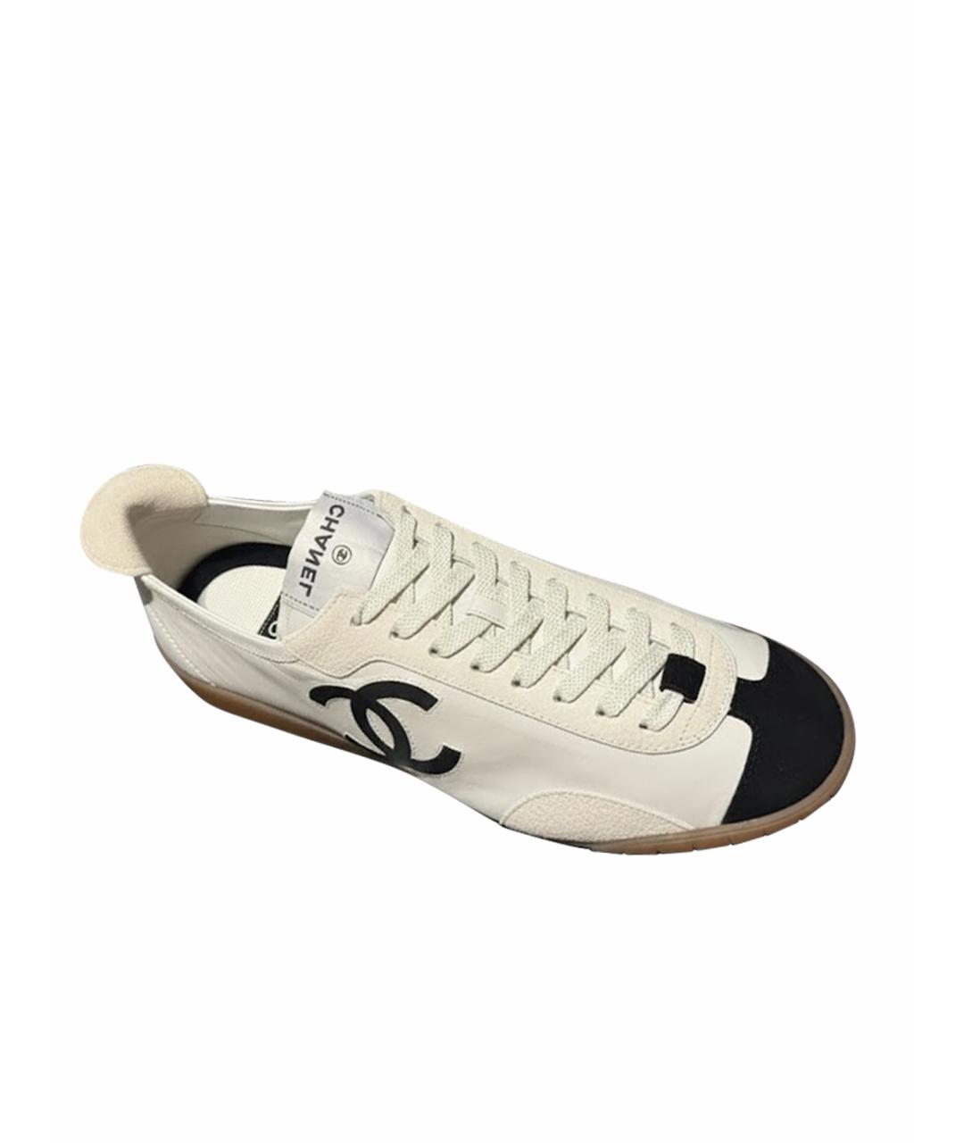 CHANEL Белые кожаные кеды, фото 1