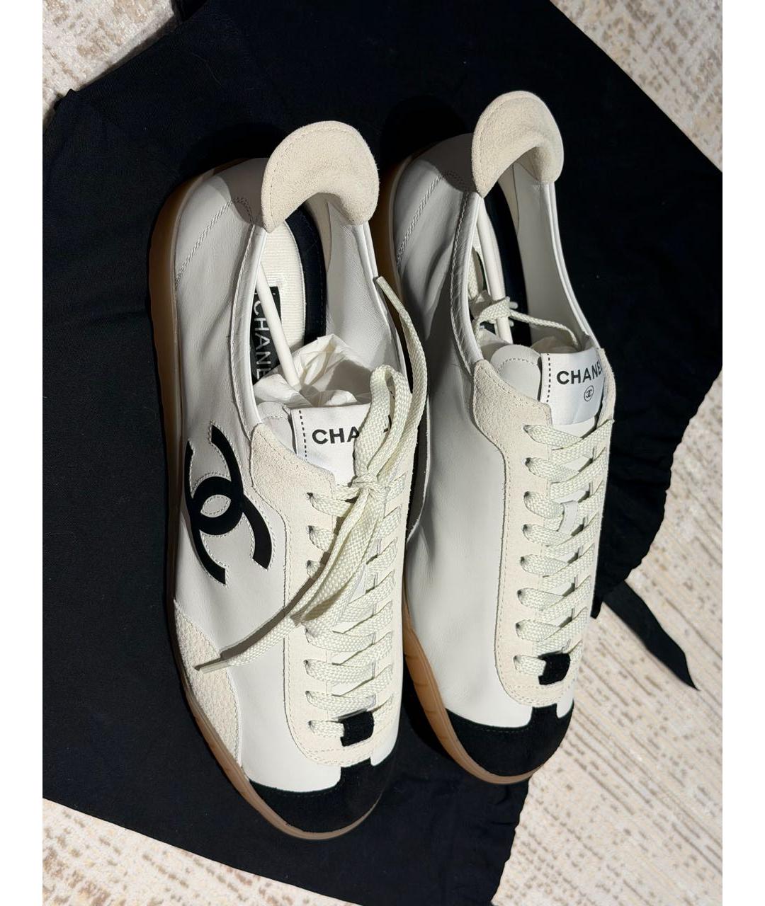 CHANEL Белые кожаные кеды, фото 3