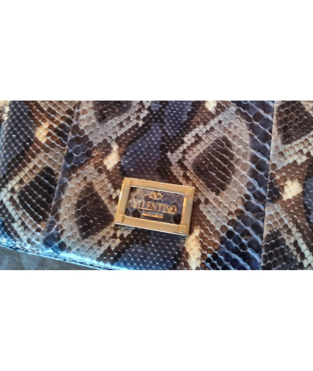 VALENTINO Темно-синяя сумка с короткими ручками из экзотической кожи, фото 7