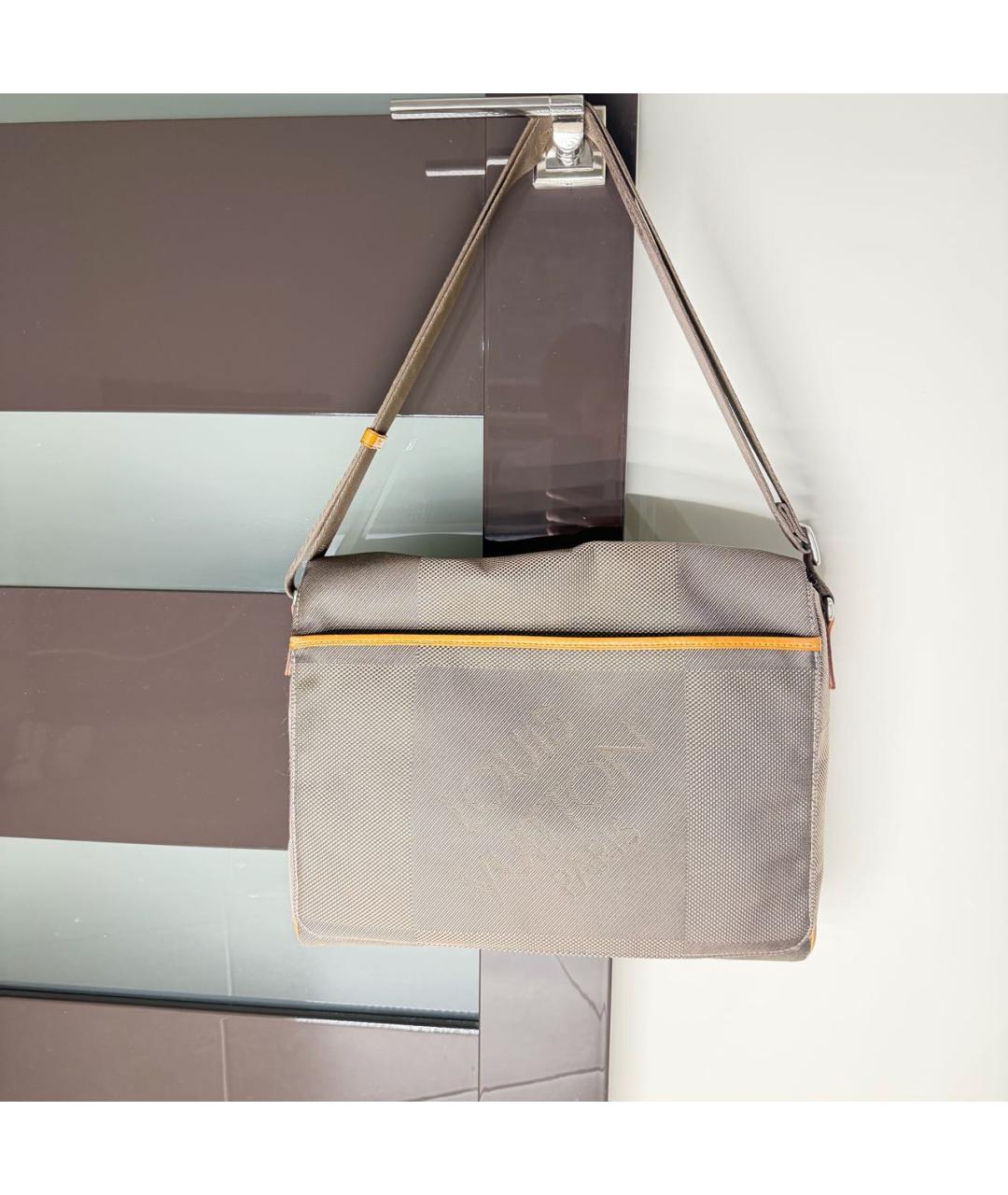 LOUIS VUITTON Антрацитовая сумка на плечо, фото 3