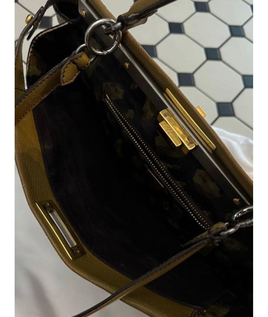 FENDI Коричневая кожаная сумка с короткими ручками, фото 4