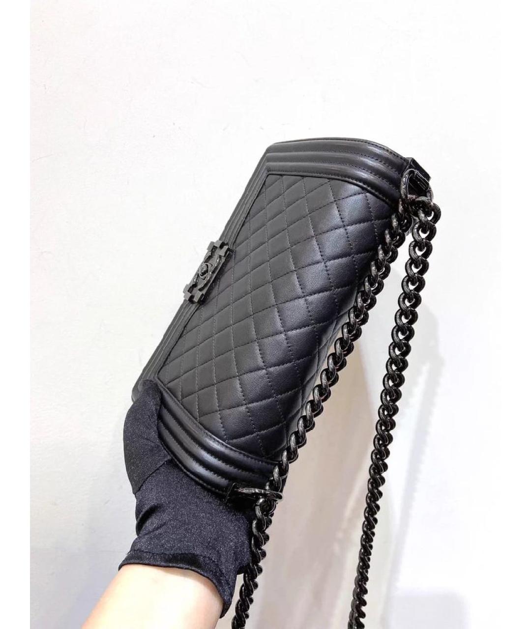 CHANEL Черная кожаная сумка через плечо, фото 2