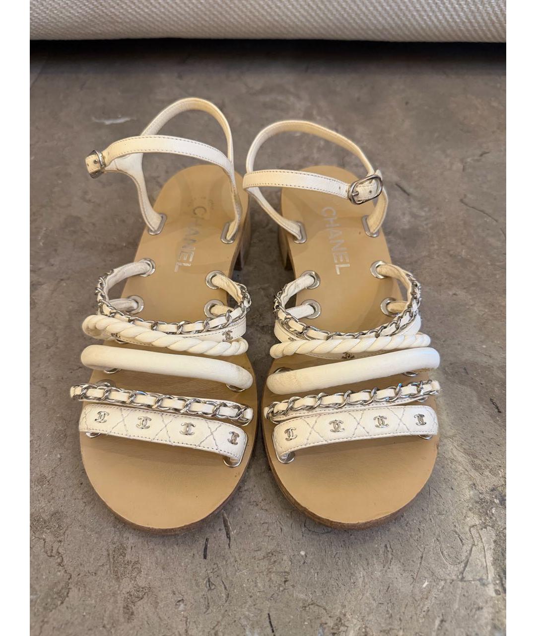 CHANEL Белые кожаные босоножки, фото 2