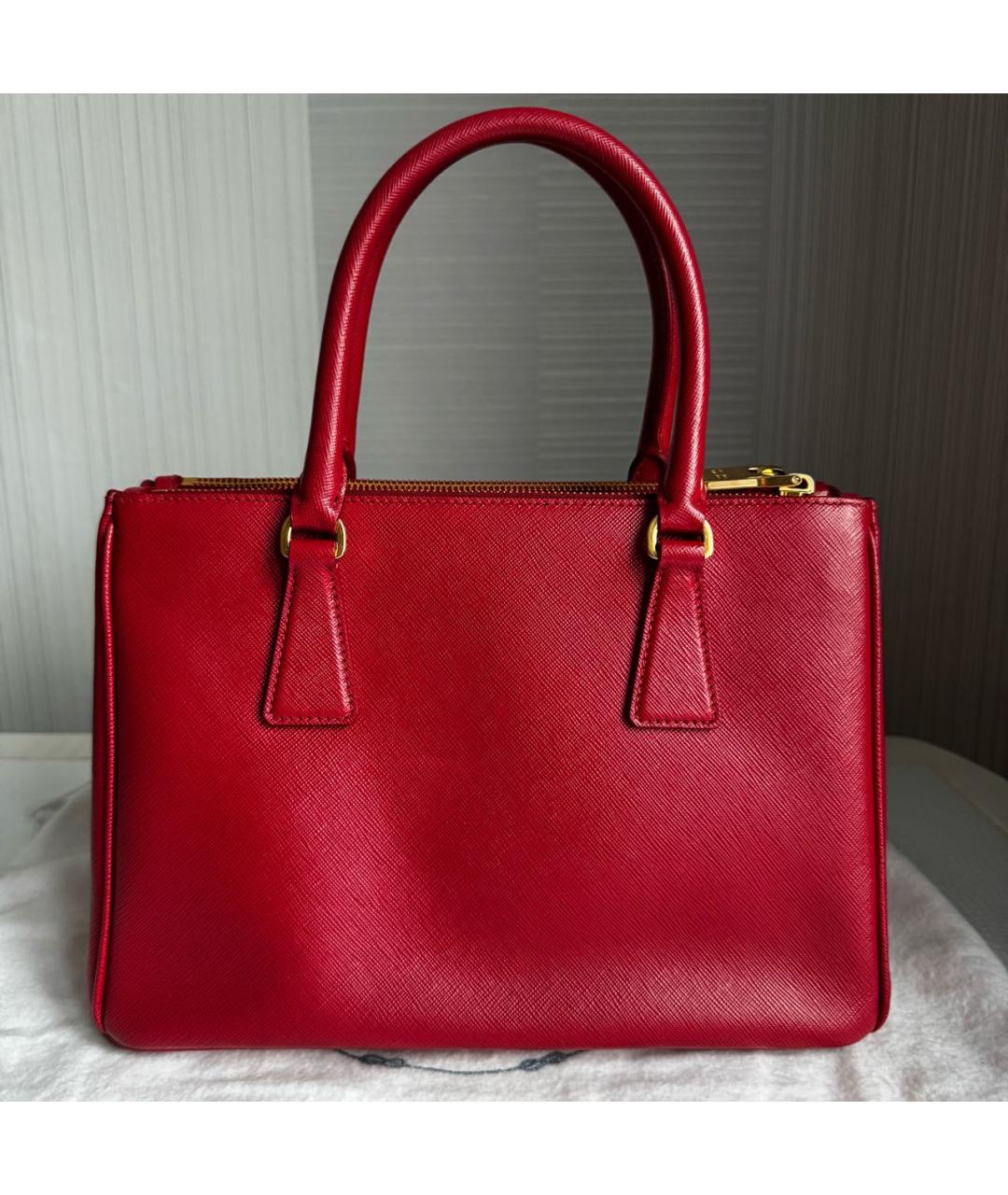 PRADA Красная кожаная сумка с короткими ручками, фото 4