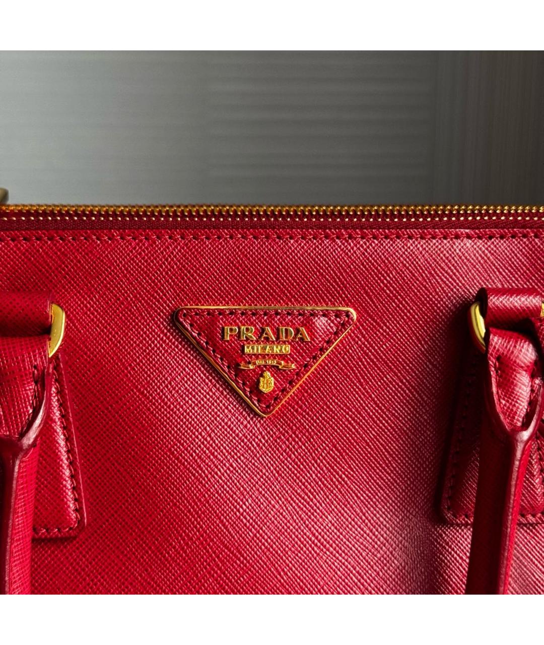 PRADA Красная кожаная сумка с короткими ручками, фото 7