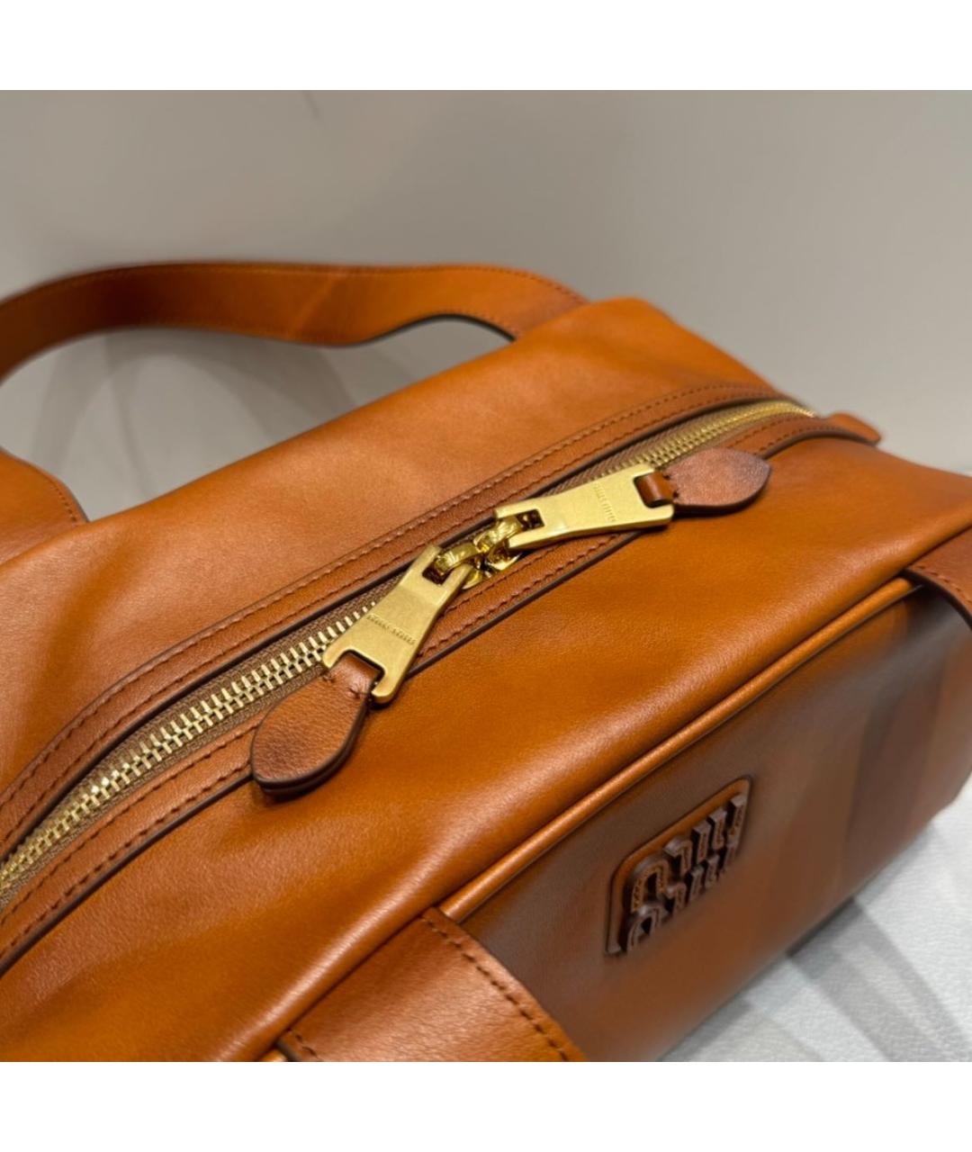 MIU MIU Коричневая кожаная сумка с короткими ручками, фото 7