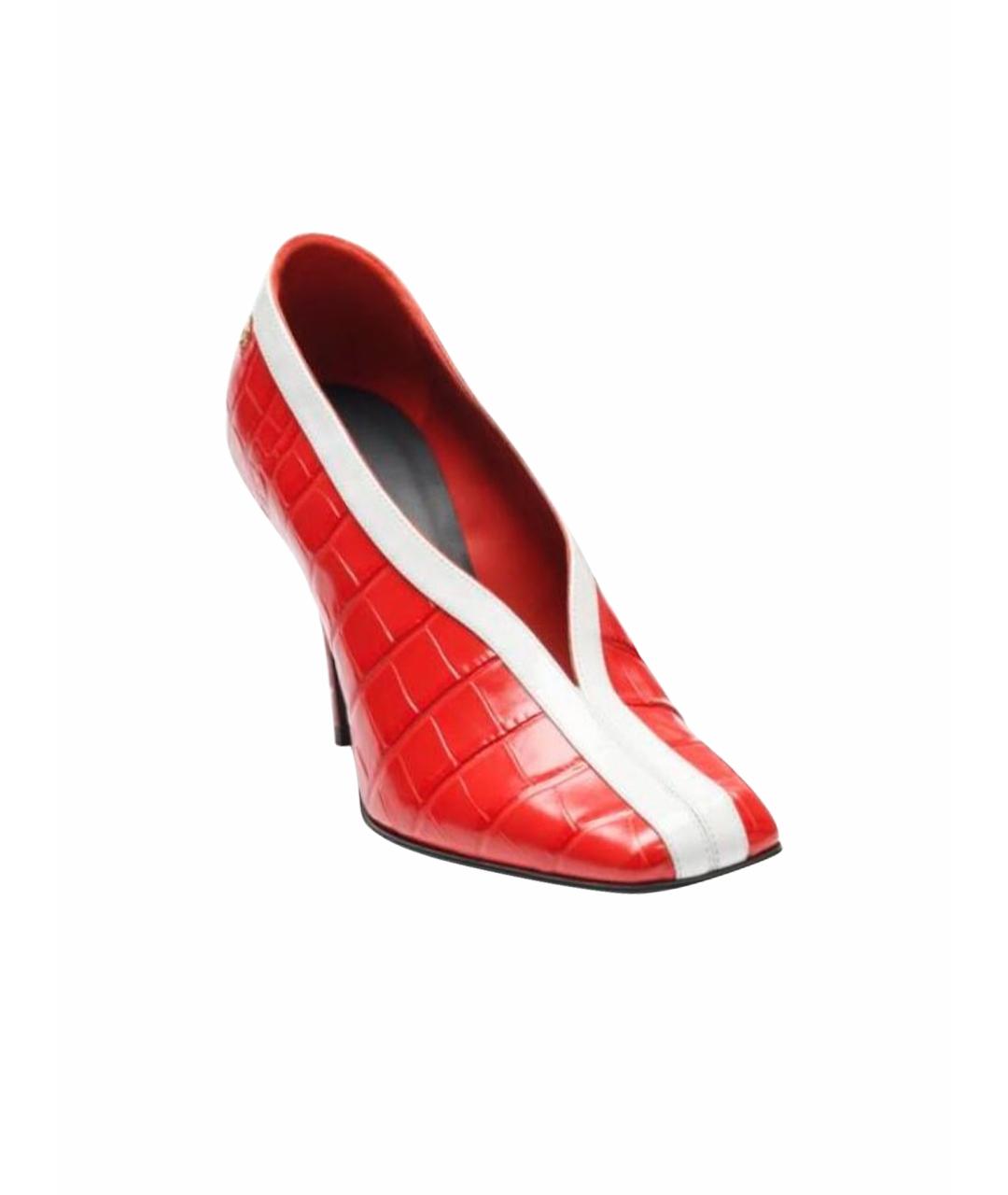 CHANEL Красные кожаные туфли, фото 1