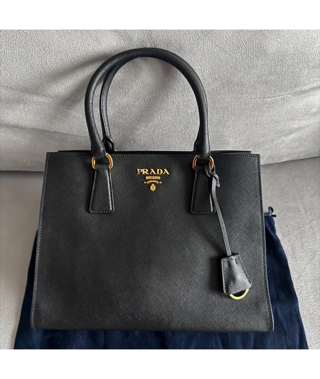 PRADA Черная кожаная сумка с короткими ручками, фото 3