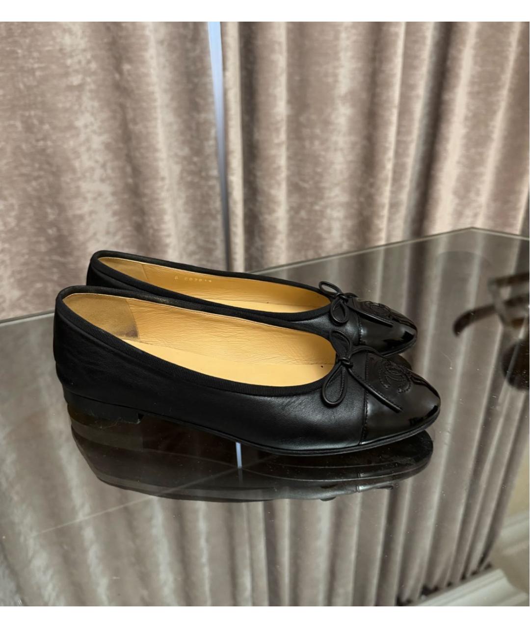 CHANEL Черные кожаные балетки, фото 5