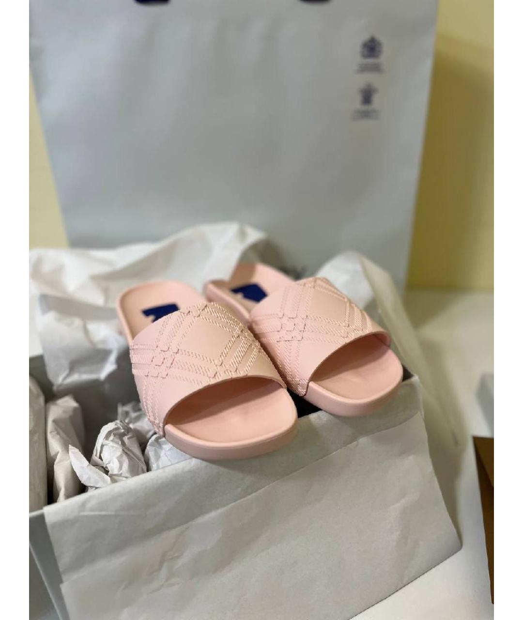 BURBERRY Розовые резиновые шлепанцы, фото 3