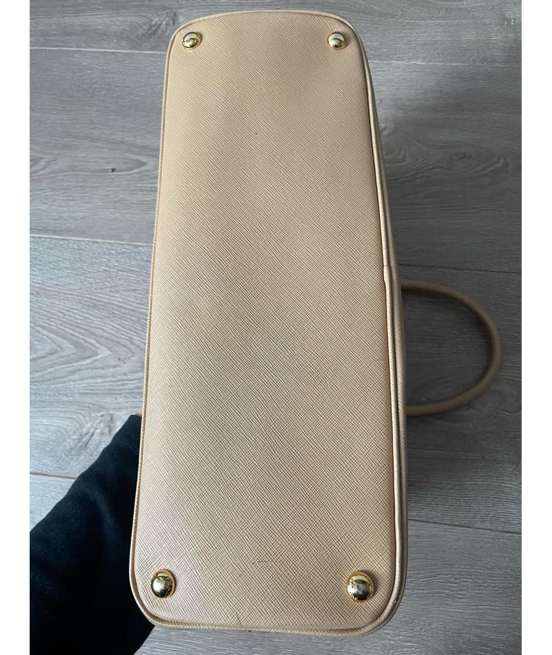 PRADA Бежевая кожаная сумка с короткими ручками, фото 7