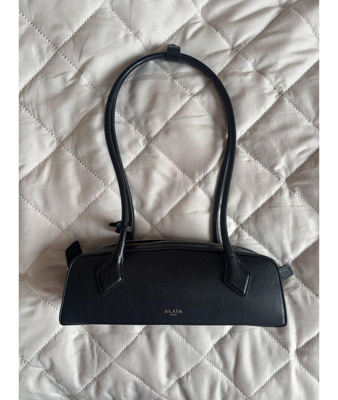 ALAIA Черная кожаная сумка с короткими ручками, фото 6