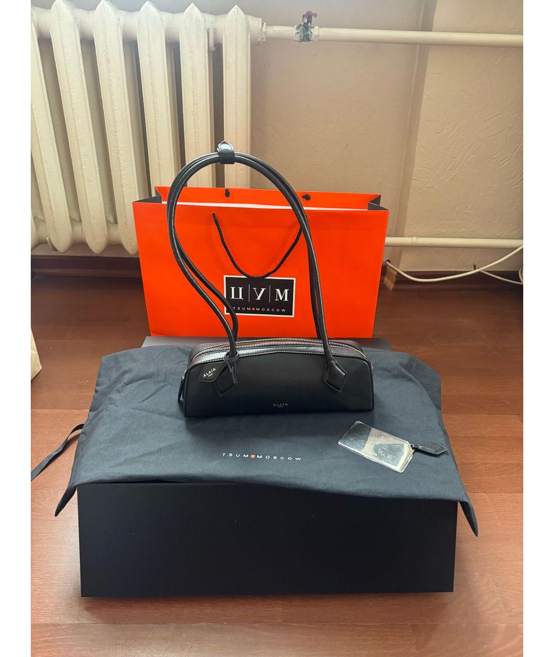 ALAIA Черная кожаная сумка с короткими ручками, фото 5