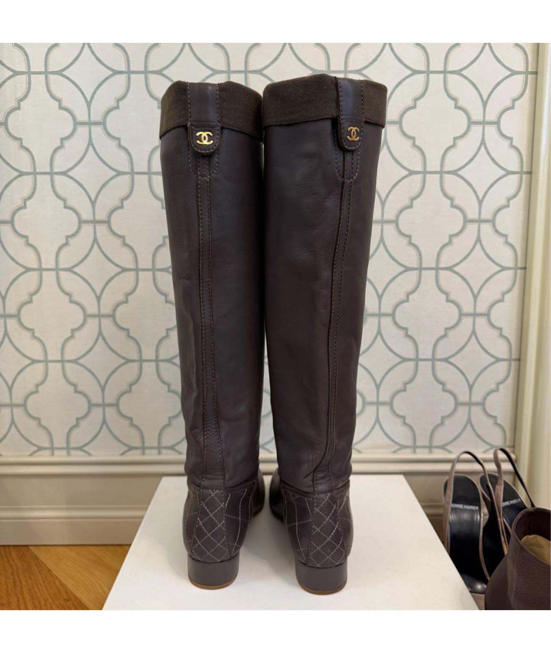 CHANEL Коричневые кожаные сапоги, фото 4