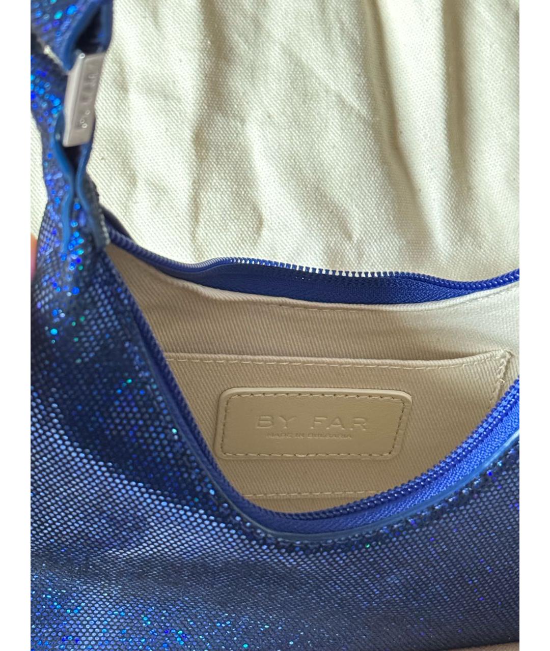BY FAR Синяя кожаная сумка с короткими ручками, фото 4