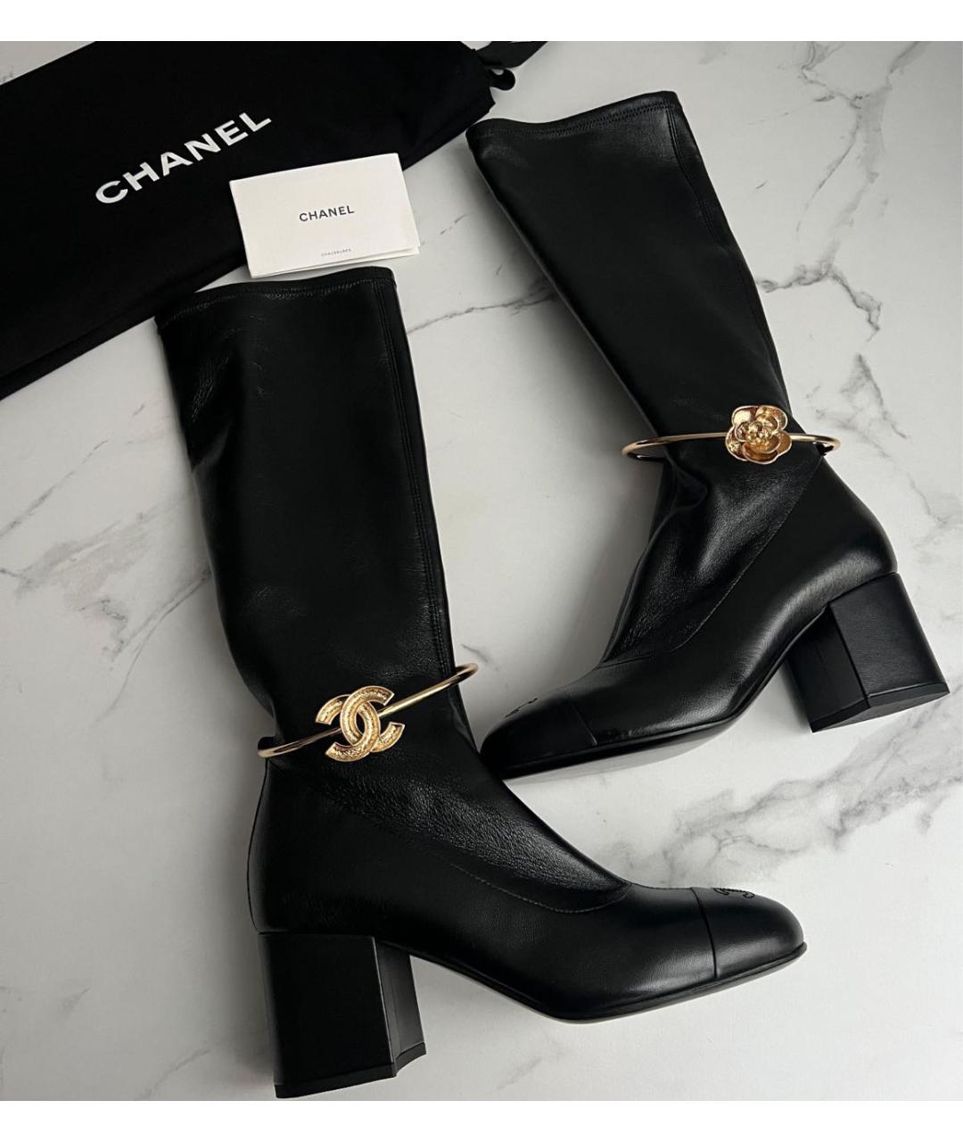 CHANEL Черные кожаные сапоги, фото 2