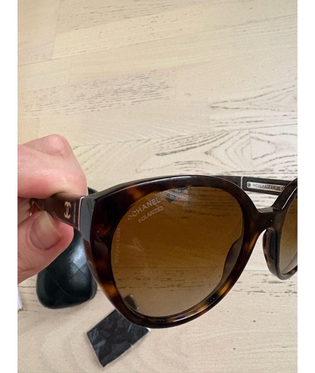 CHANEL Коричневые пластиковые солнцезащитные очки, фото 7