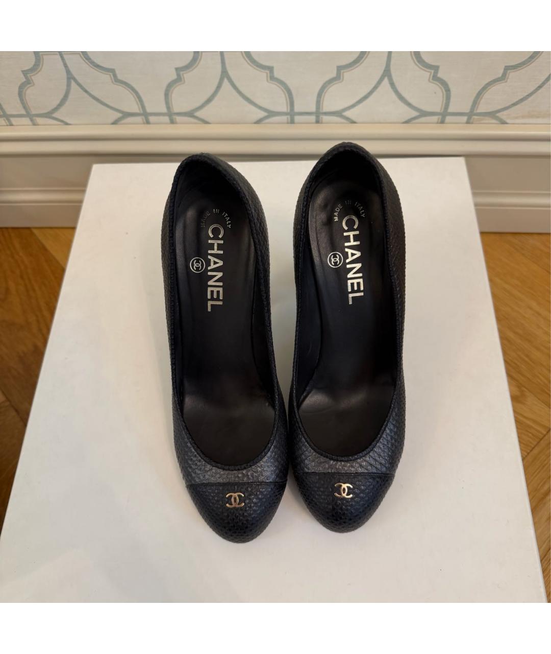 CHANEL Антрацитовые кожаные туфли, фото 3