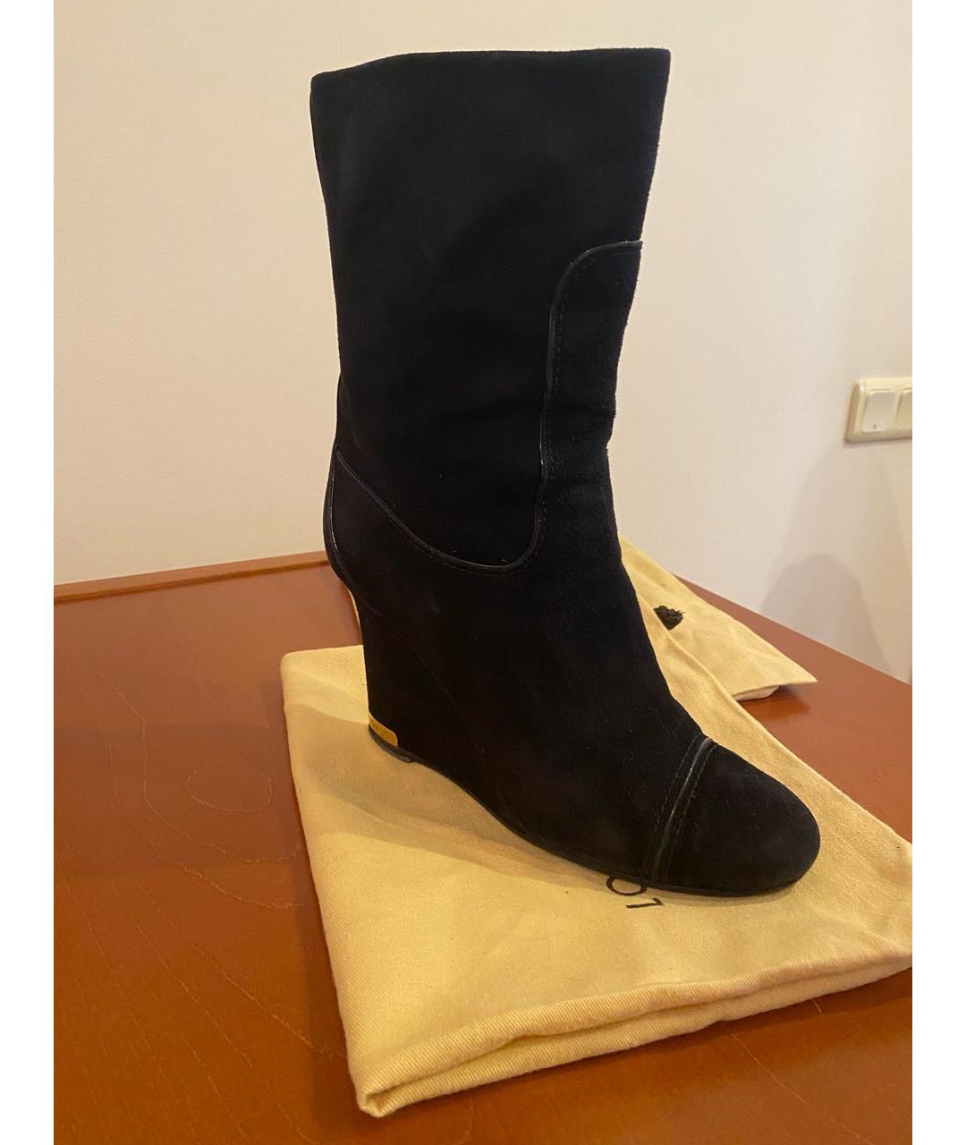 LOUIS VUITTON Черные замшевые полусапоги, фото 2