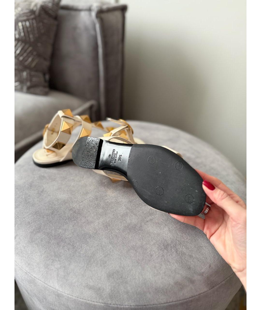 VALENTINO Бежевые кожаные сандалии, фото 5