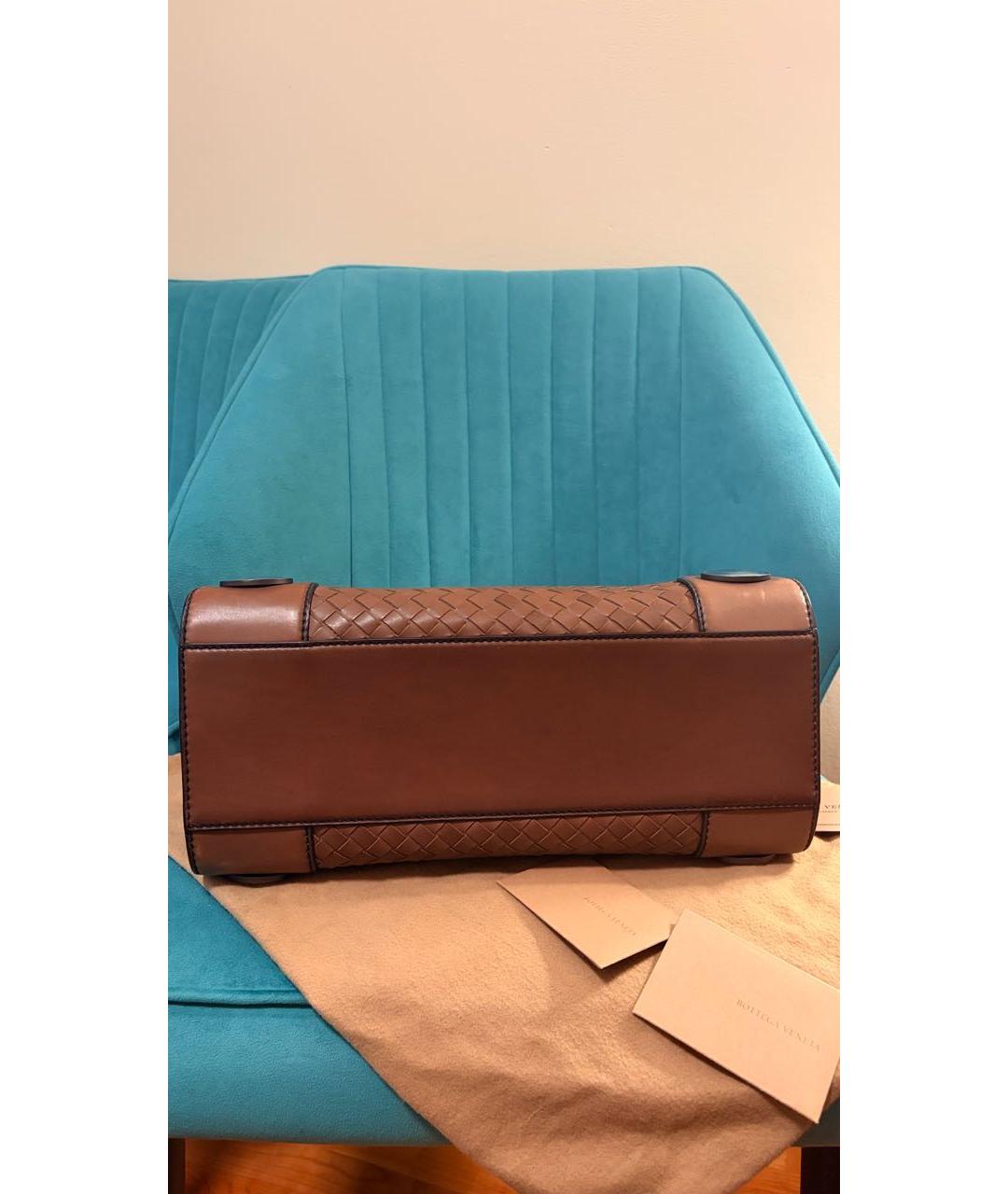 BOTTEGA VENETA Коричневая кожаная сумка с короткими ручками, фото 8