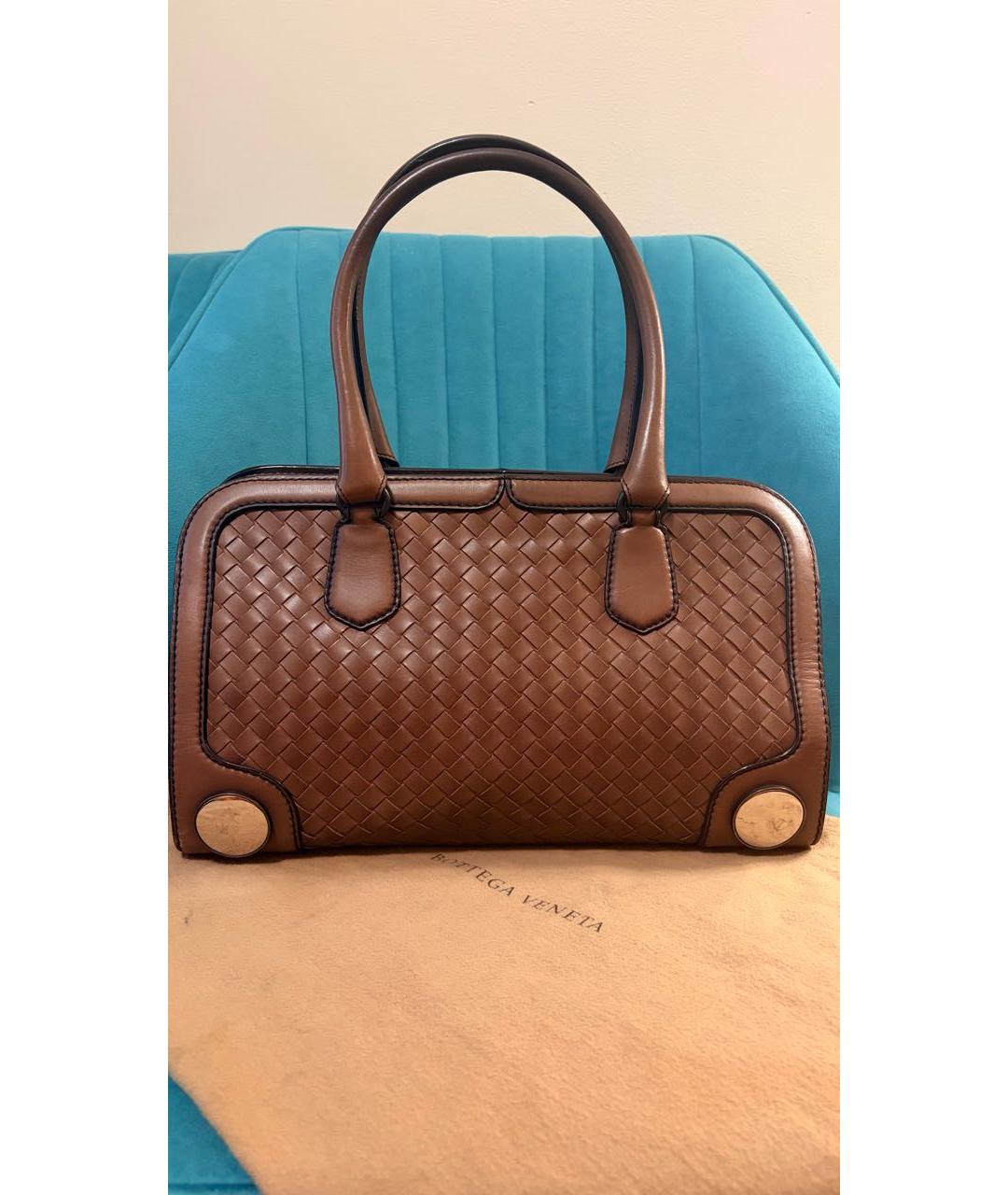 BOTTEGA VENETA Коричневая кожаная сумка с короткими ручками, фото 9