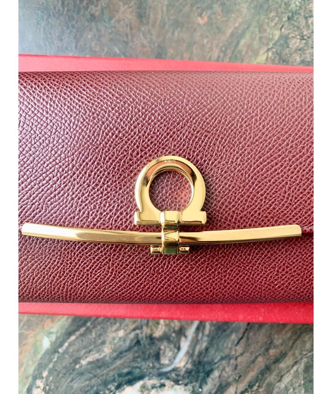 FERRAGAMO Бордовый кожаный кошелек, фото 7