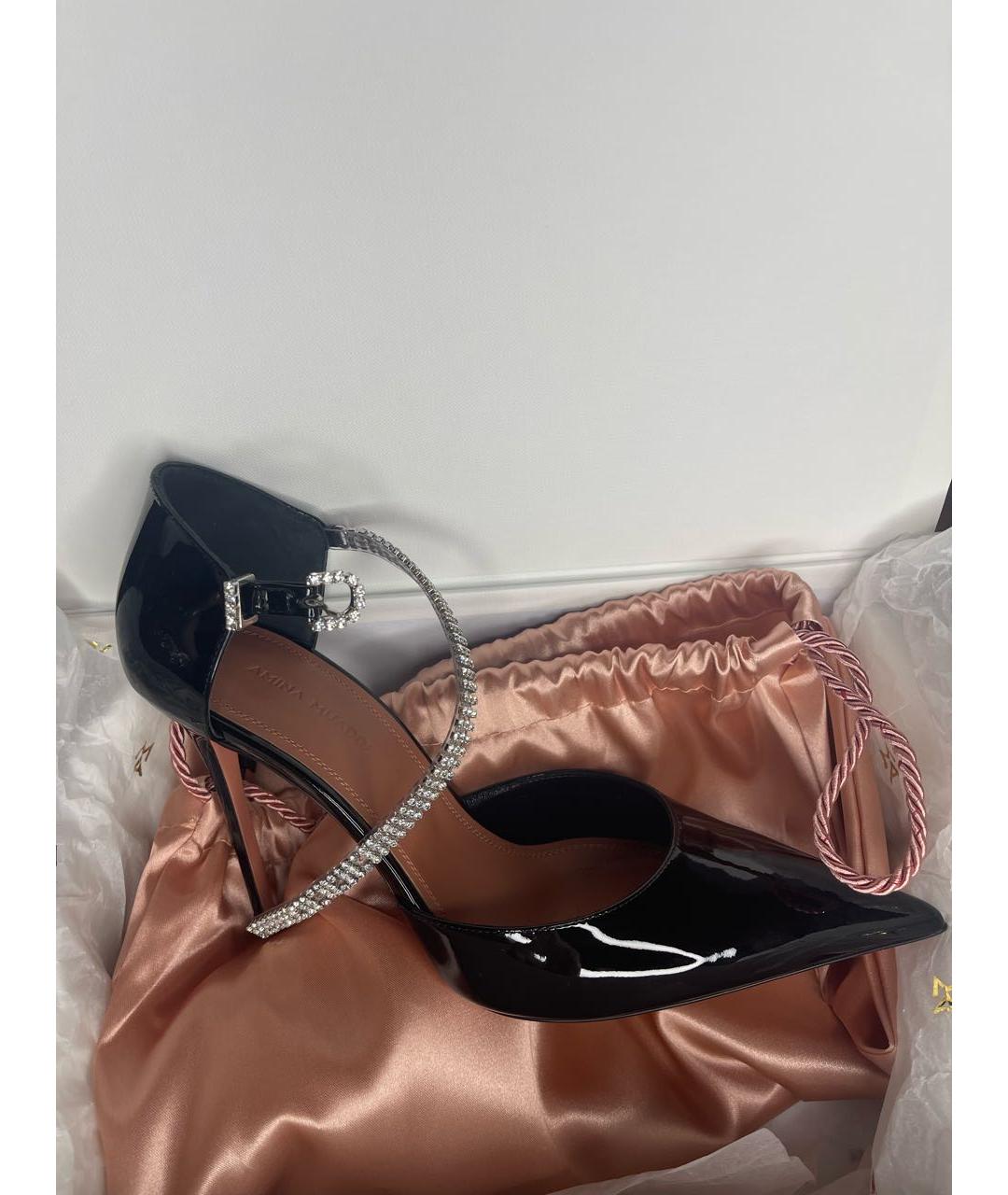 Amina Muaddi Черные туфли из лакированной кожи, фото 5