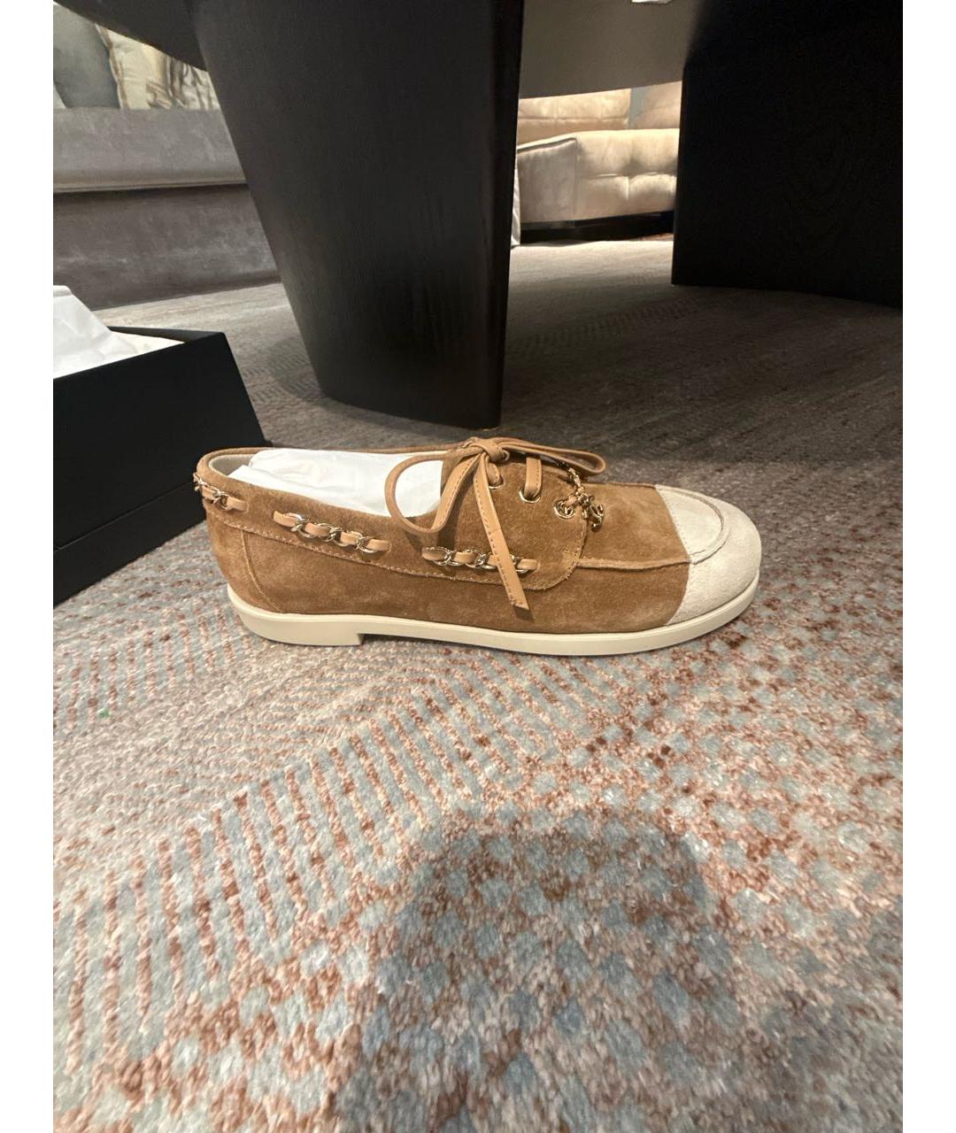 CHANEL Горчичные замшевые лоферы, фото 8