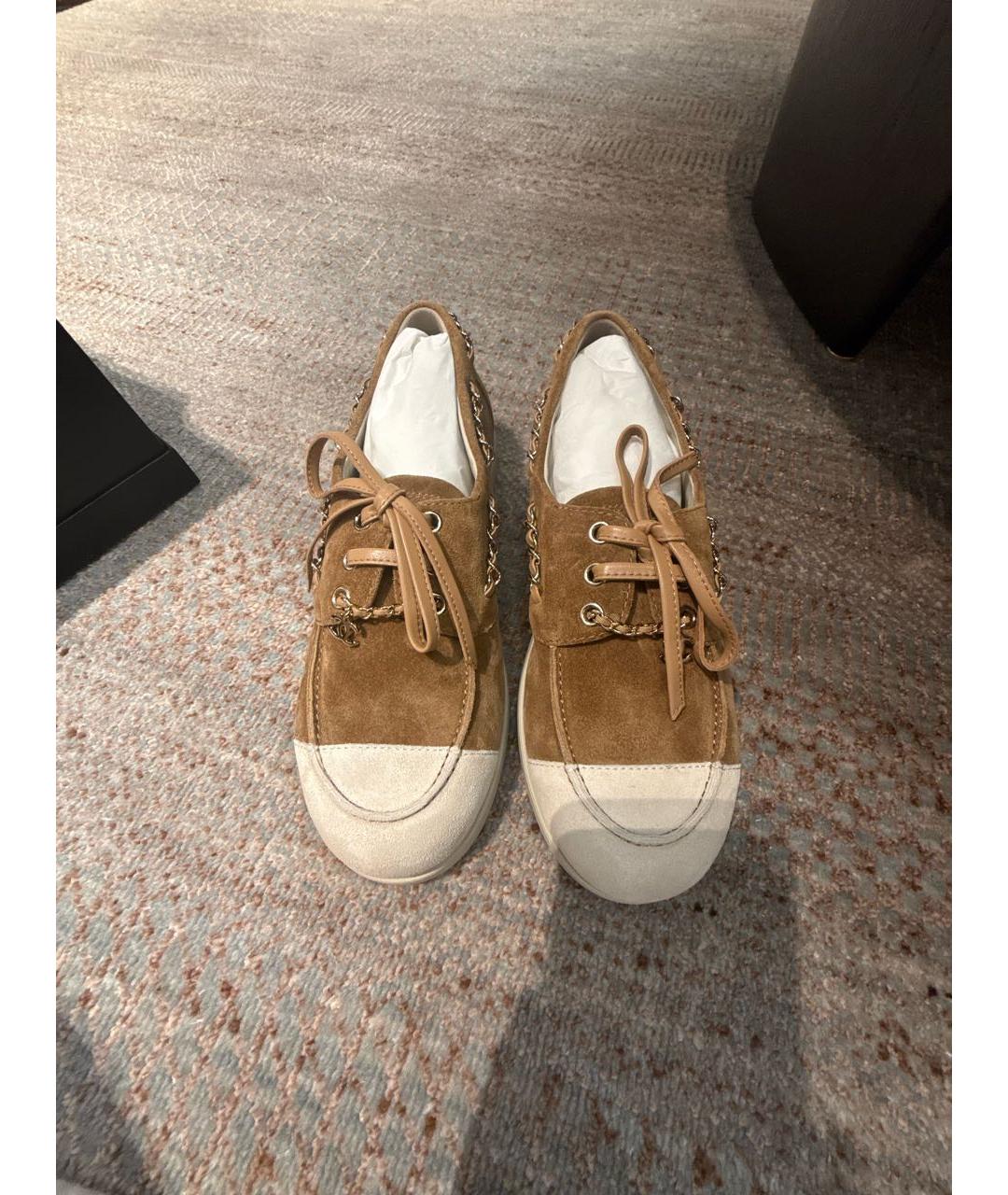 CHANEL Горчичные замшевые лоферы, фото 2