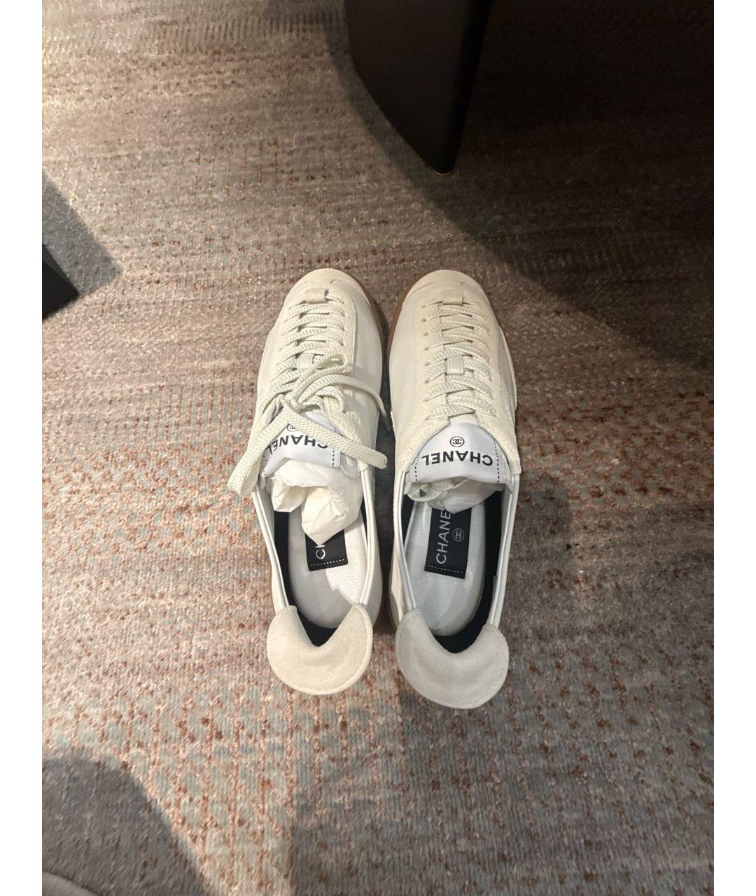 CHANEL Белые кожаные кеды, фото 3