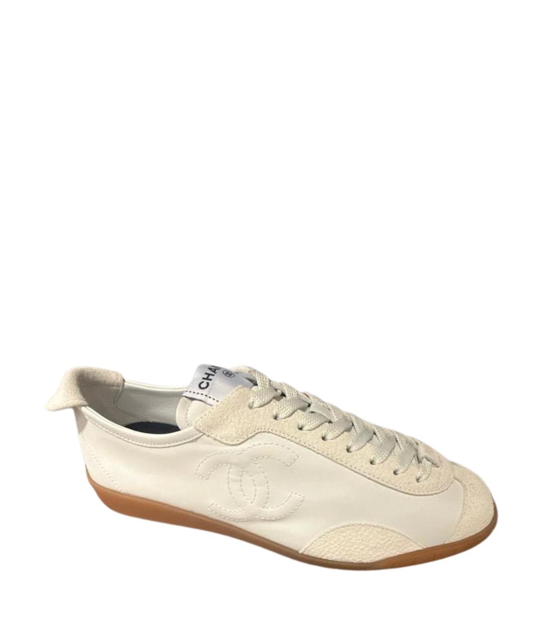 CHANEL Белые кожаные кеды, фото 1