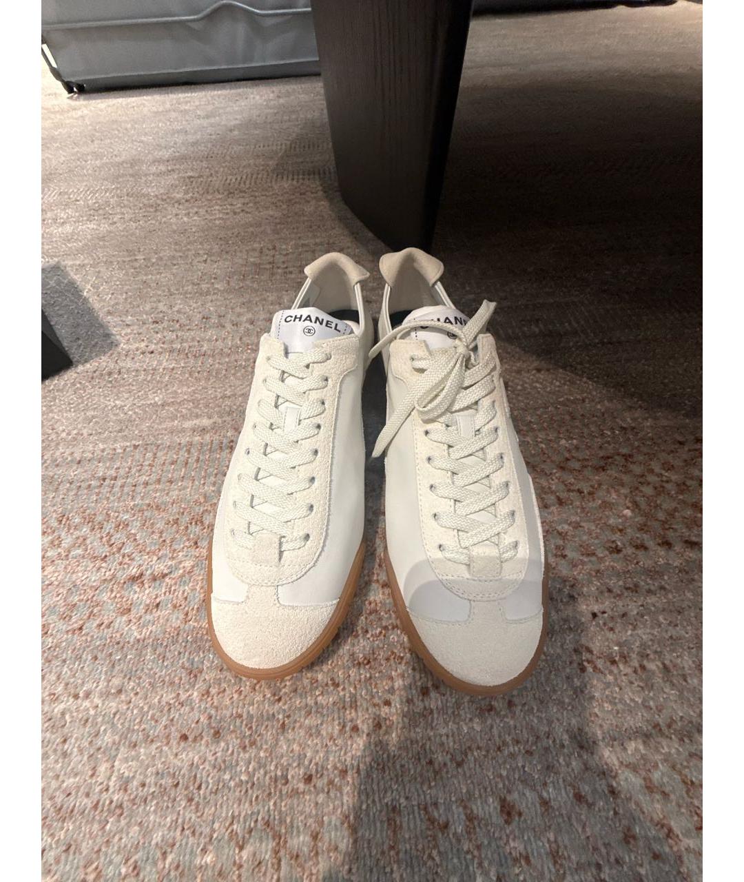 CHANEL Белые кожаные кеды, фото 2