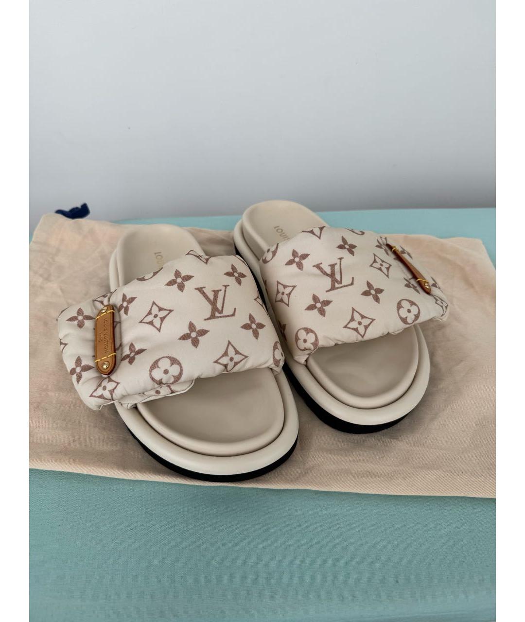 LOUIS VUITTON Бежевые текстильные шлепанцы, фото 5