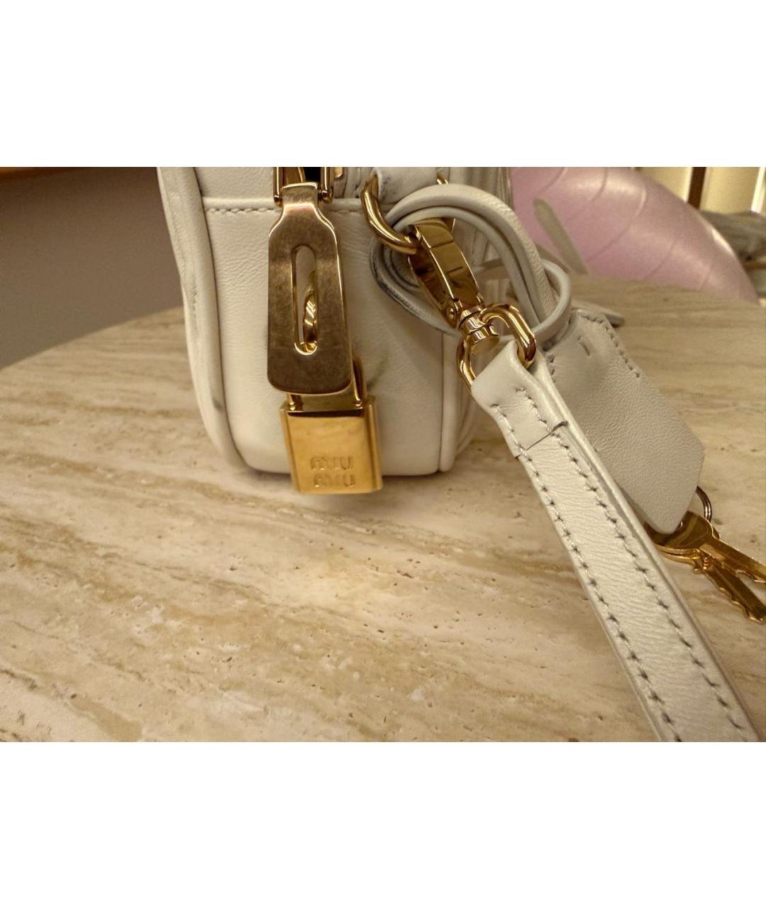 MIU MIU Белая кожаная сумка с короткими ручками, фото 7
