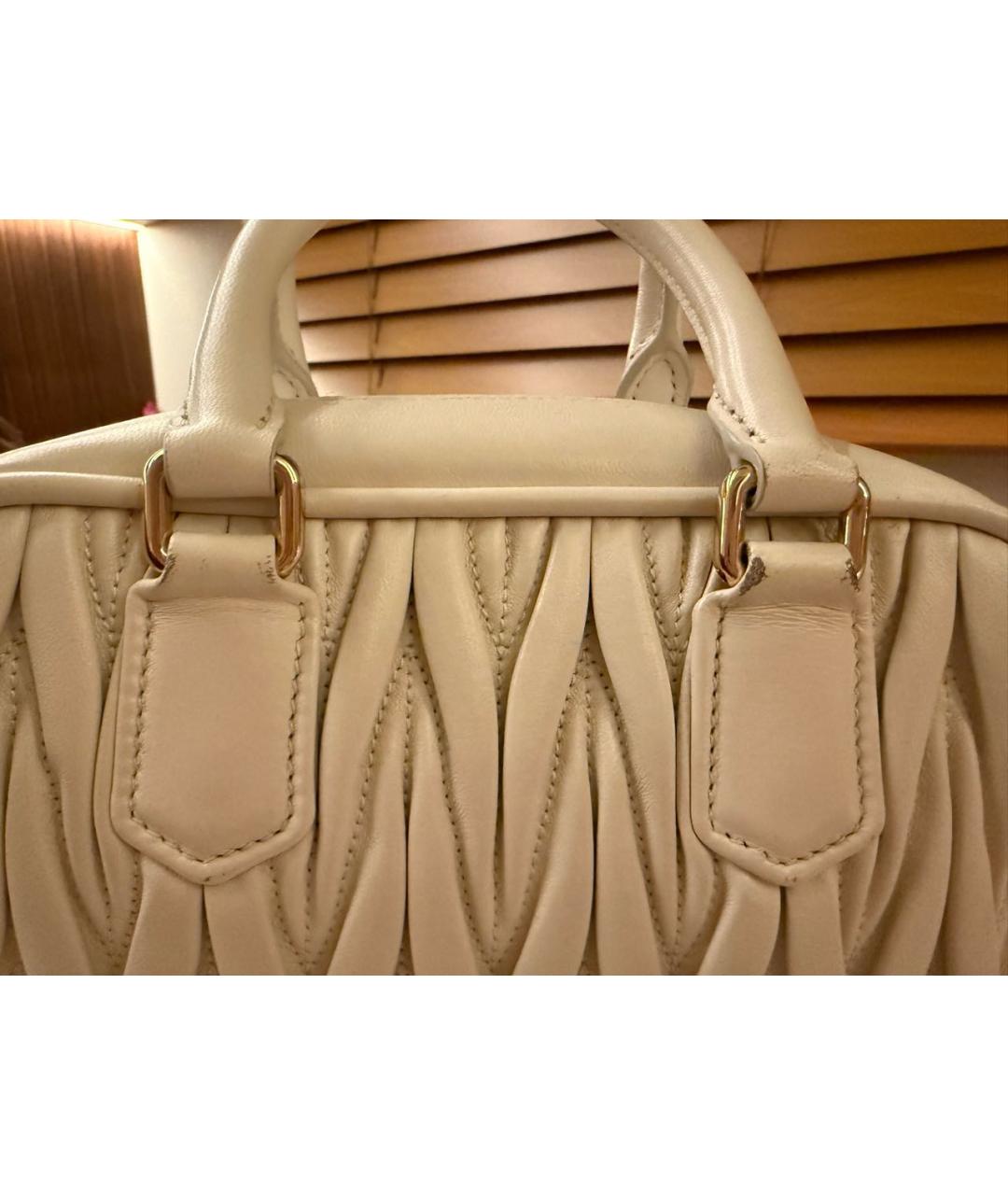 MIU MIU Белая кожаная сумка с короткими ручками, фото 5