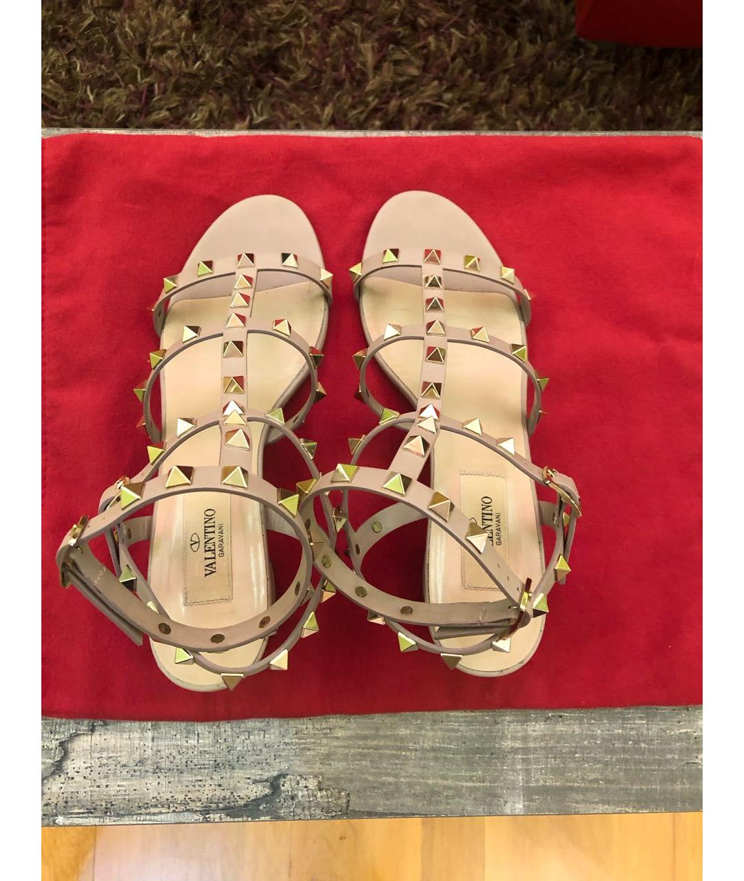 VALENTINO Бежевые кожаные босоножки, фото 3