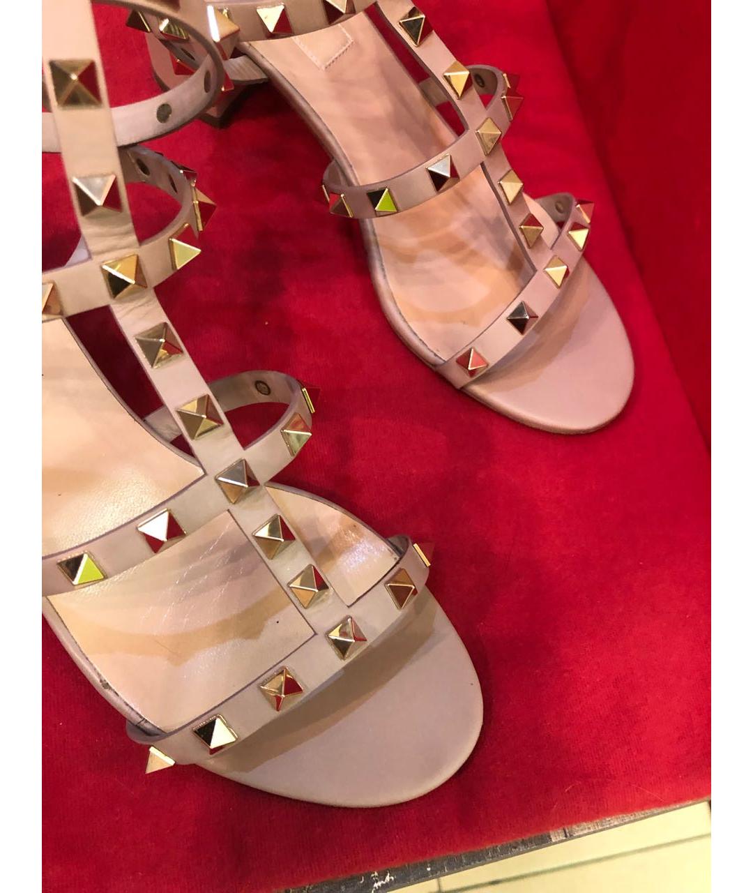 VALENTINO Бежевые кожаные босоножки, фото 5