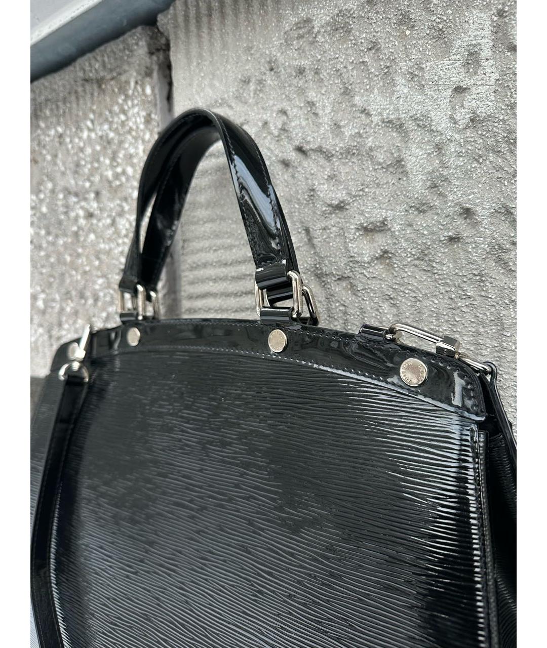 LOUIS VUITTON Черная сумка с короткими ручками из лакированной кожи, фото 4