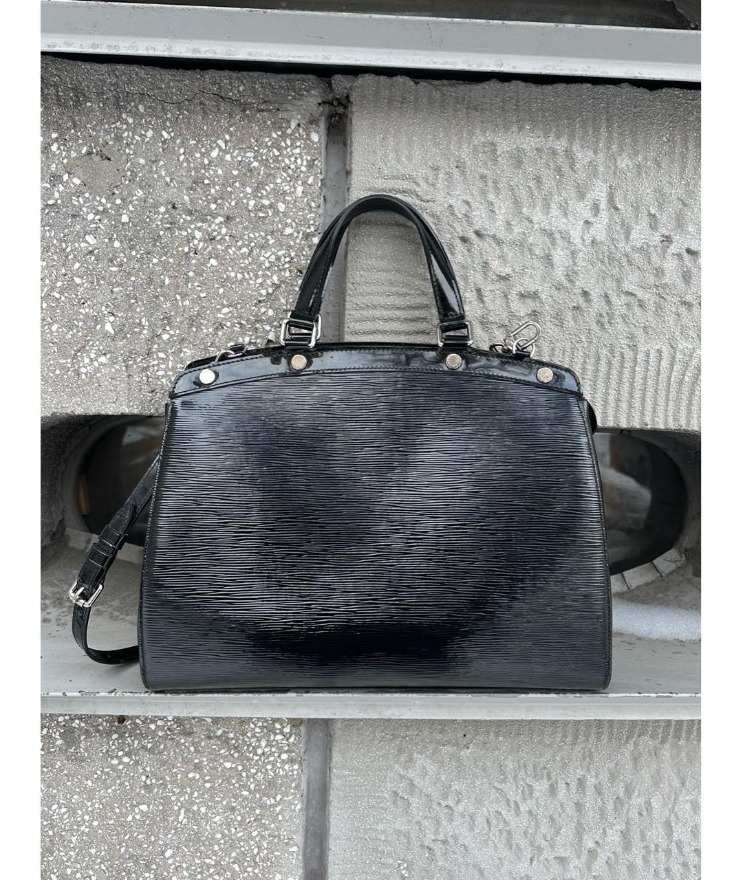 LOUIS VUITTON Черная сумка с короткими ручками из лакированной кожи, фото 9