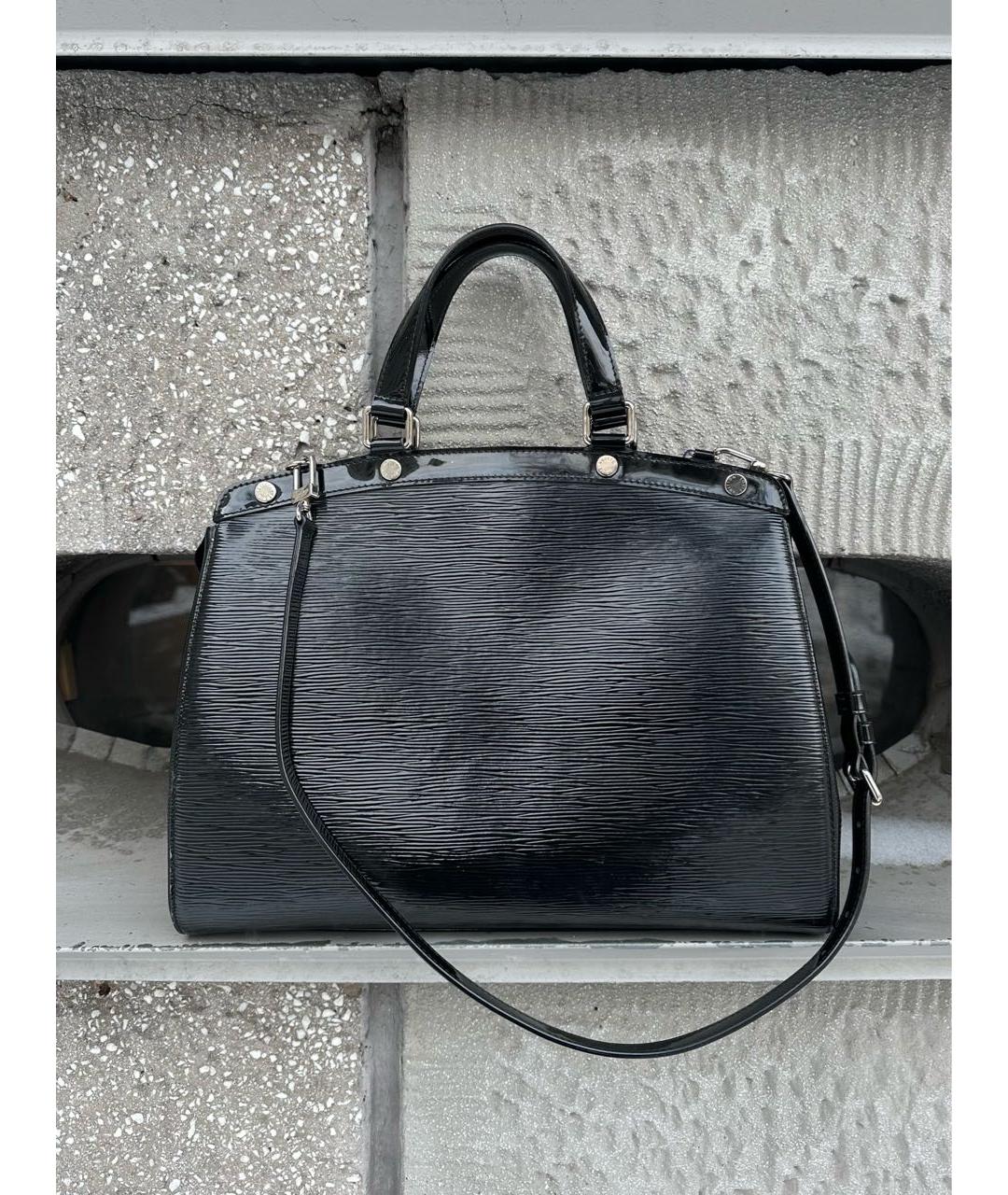 LOUIS VUITTON Черная сумка с короткими ручками из лакированной кожи, фото 3